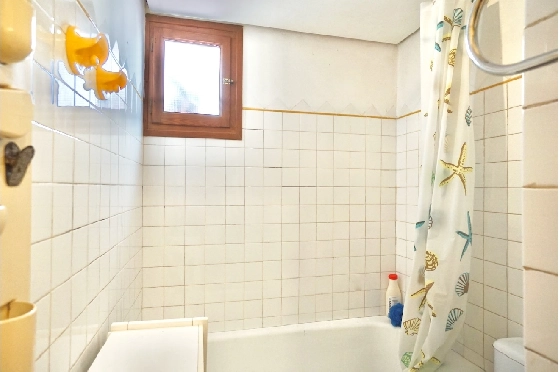 Apartment in Moraira(Moraira Centre) zu verkaufen, Wohnfläche 110 m², Grundstück 440 m², 4 Schlafzimmer, 1 Badezimmer, ref.: CA-A-1789-AMBE-20