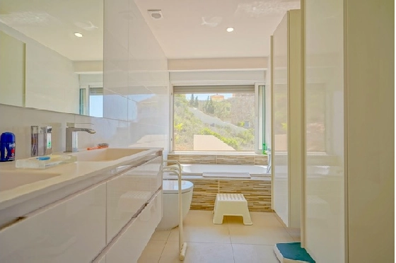 Villa in Benitachell(La Cumbre del Sol) zu verkaufen, Wohnfläche 140 m², Klimaanlage, Grundstück 1395 m², 2 Schlafzimmer, 2 Badezimmer, Pool, ref.: CA-H-1815-AMB-11