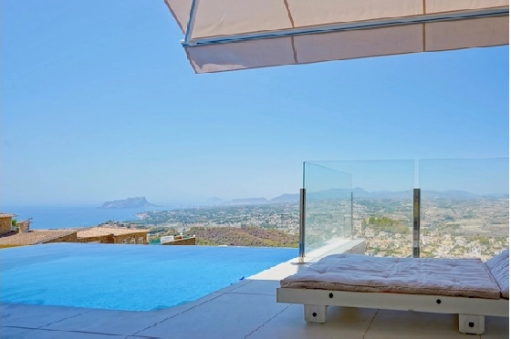 Villa in Benitachell(La Cumbre del Sol) zu verkaufen, Wohnfläche 140 m², Klimaanlage, Grundstück 1395 m², 2 Schlafzimmer, 2 Badezimmer, Pool, ref.: CA-H-1815-AMB-16
