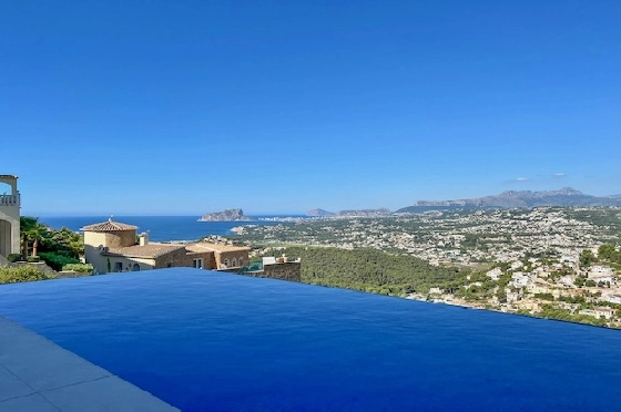 Villa in Benitachell(La Cumbre del Sol) zu verkaufen, Wohnfläche 140 m², Klimaanlage, Grundstück 1395 m², 2 Schlafzimmer, 2 Badezimmer, Pool, ref.: CA-H-1815-AMB-2