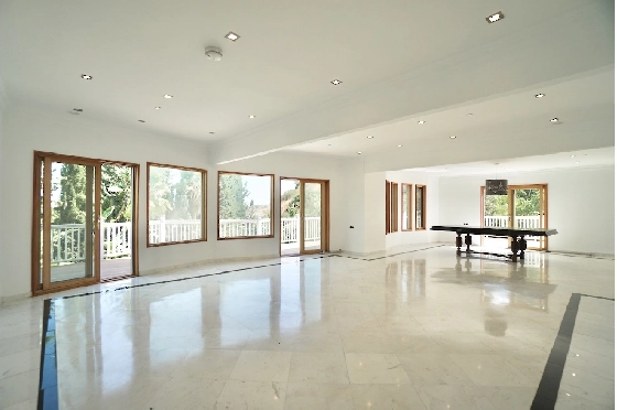 Villa in Benhavis(El Paraiso Alto) zu verkaufen, Wohnfläche 710 m², Klimaanlage, Grundstück 1700 m², 7 Schlafzimmer, 6 Badezimmer, Pool, ref.: CA-H-1914-AMBE-12