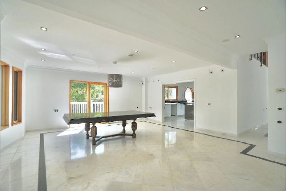 Villa in Benhavis(El Paraiso Alto) zu verkaufen, Wohnfläche 710 m², Klimaanlage, Grundstück 1700 m², 7 Schlafzimmer, 6 Badezimmer, Pool, ref.: CA-H-1914-AMBE-13