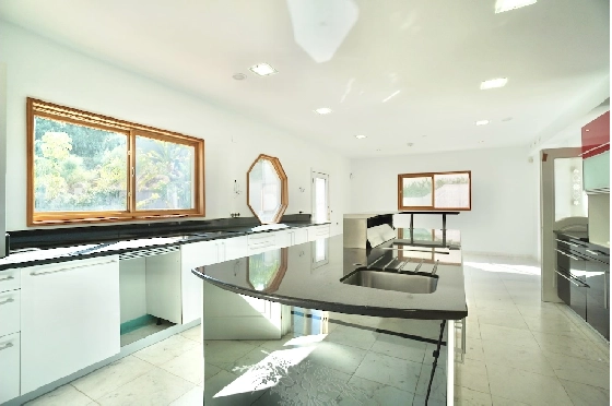 Villa in Benhavis(El Paraiso Alto) zu verkaufen, Wohnfläche 710 m², Klimaanlage, Grundstück 1700 m², 7 Schlafzimmer, 6 Badezimmer, Pool, ref.: CA-H-1914-AMBE-18