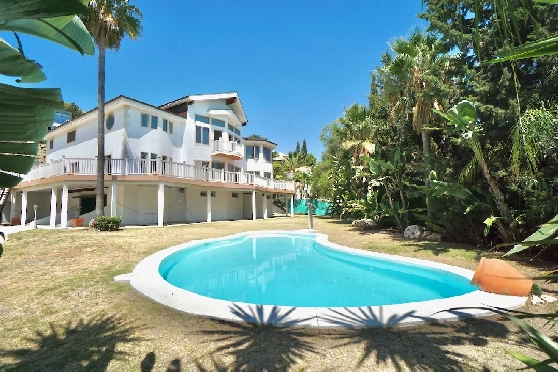 Villa in Benhavis(El Paraiso Alto) zu verkaufen, Wohnfläche 710 m², Klimaanlage, Grundstück 1700 m², 7 Schlafzimmer, 6 Badezimmer, Pool, ref.: CA-H-1914-AMBE-2