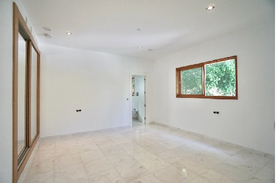 Villa in Benhavis(El Paraiso Alto) zu verkaufen, Wohnfläche 710 m², Klimaanlage, Grundstück 1700 m², 7 Schlafzimmer, 6 Badezimmer, Pool, ref.: CA-H-1914-AMBE-26