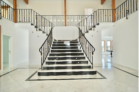 Villa in Benhavis(El Paraiso Alto) zu verkaufen, Wohnfläche 710 m², Klimaanlage, Grundstück 1700 m², 7 Schlafzimmer, 6 Badezimmer, Pool, ref.: CA-H-1914-AMBE-29