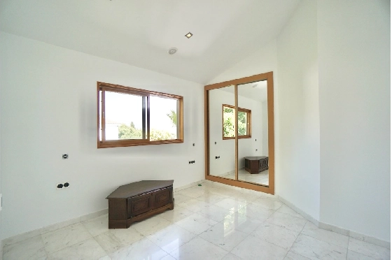 Villa in Benhavis(El Paraiso Alto) zu verkaufen, Wohnfläche 710 m², Klimaanlage, Grundstück 1700 m², 7 Schlafzimmer, 6 Badezimmer, Pool, ref.: CA-H-1914-AMBE-42