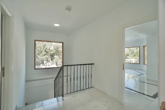 Villa in Benhavis(El Paraiso Alto) zu verkaufen, Wohnfläche 710 m², Klimaanlage, Grundstück 1700 m², 7 Schlafzimmer, 6 Badezimmer, Pool, ref.: CA-H-1914-AMBE-46