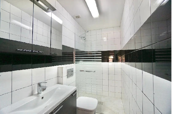 Villa in Benhavis(El Paraiso Alto) zu verkaufen, Wohnfläche 710 m², Klimaanlage, Grundstück 1700 m², 7 Schlafzimmer, 6 Badezimmer, Pool, ref.: CA-H-1914-AMBE-48