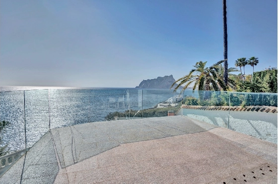 Villa in Benissa(Les Bassetes) zu verkaufen, Wohnfläche 290 m², Klimaanlage, Grundstück 600 m², 3 Schlafzimmer, 3 Badezimmer, ref.: CA-H-1863-AMB-23