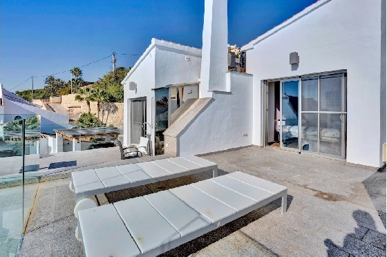 Villa in Benissa(Les Bassetes) zu verkaufen, Wohnfläche 290 m², Klimaanlage, Grundstück 600 m², 3 Schlafzimmer, 3 Badezimmer, ref.: CA-H-1863-AMB-24