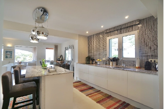 Villa in Moraira(El Portet) zu verkaufen, Wohnfläche 265 m², Klimaanlage, Grundstück 800 m², 4 Schlafzimmer, 4 Badezimmer, Pool, ref.: CA-H-1936-AMBE-22