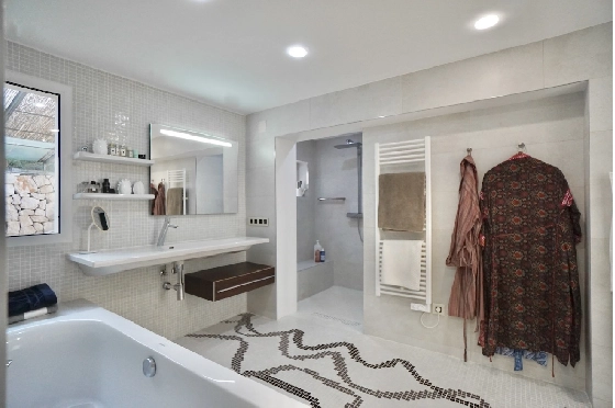 Villa in Moraira(El Portet) zu verkaufen, Wohnfläche 265 m², Klimaanlage, Grundstück 800 m², 4 Schlafzimmer, 4 Badezimmer, Pool, ref.: CA-H-1936-AMBE-35