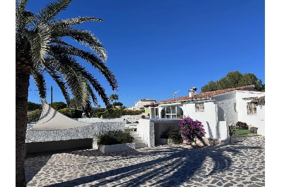 Villa in Moraira(La Sabatera) zu verkaufen, Wohnfläche 180 m², Klimaanlage, Grundstück 800 m², 3 Schlafzimmer, 1 Badezimmer, Pool, ref.: CA-H-1952-AMB-10