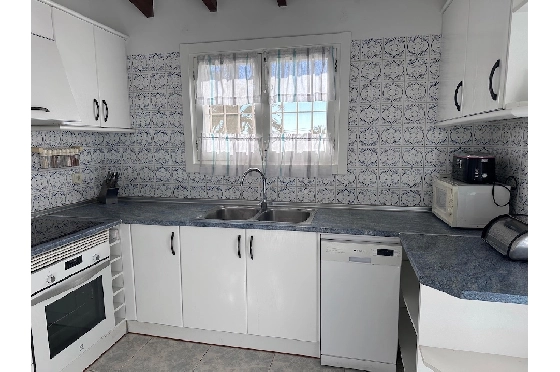 Villa in Moraira(La Sabatera) zu verkaufen, Wohnfläche 180 m², Klimaanlage, Grundstück 800 m², 3 Schlafzimmer, 1 Badezimmer, Pool, ref.: CA-H-1952-AMB-22