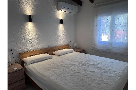 Villa in Moraira(La Sabatera) zu verkaufen, Wohnfläche 180 m², Klimaanlage, Grundstück 800 m², 3 Schlafzimmer, 1 Badezimmer, Pool, ref.: CA-H-1952-AMB-25