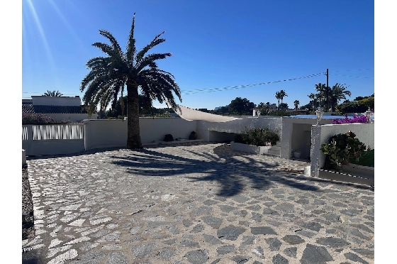 Villa in Moraira(La Sabatera) zu verkaufen, Wohnfläche 180 m², Klimaanlage, Grundstück 800 m², 3 Schlafzimmer, 1 Badezimmer, Pool, ref.: CA-H-1952-AMB-4