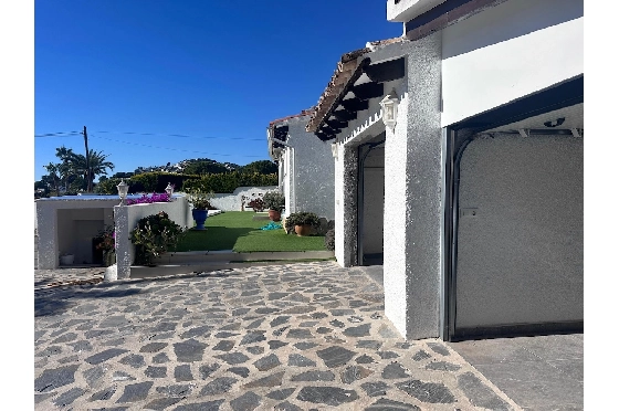 Villa in Moraira(La Sabatera) zu verkaufen, Wohnfläche 180 m², Klimaanlage, Grundstück 800 m², 3 Schlafzimmer, 1 Badezimmer, Pool, ref.: CA-H-1952-AMB-5