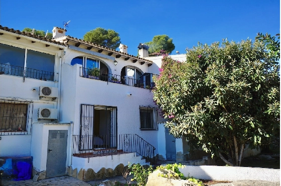 Stadthaus in Moraira(Tabaira) zu verkaufen, Wohnfläche 103 m², Grundstück 290 m², 2 Schlafzimmer, 2 Badezimmer, Pool, ref.: CA-B-1953-AMB-31