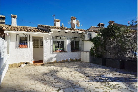 Stadthaus in Moraira(Tabaira) zu verkaufen, Wohnfläche 103 m², Grundstück 290 m², 2 Schlafzimmer, 2 Badezimmer, Pool, ref.: CA-B-1953-AMB-5