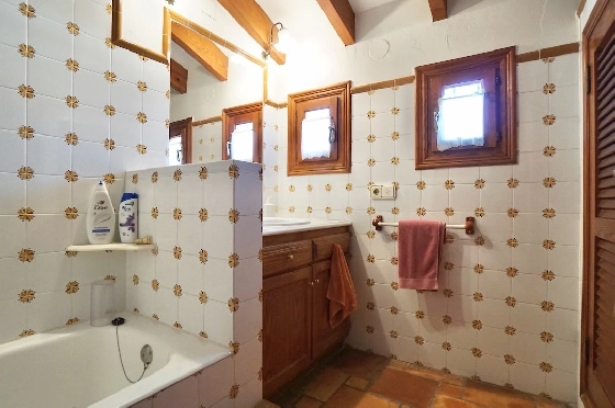 Villa in Moraira(El Andrago) zu verkaufen, Wohnfläche 307 m², Klimaanlage, Grundstück 804 m², 4 Schlafzimmer, 3 Badezimmer, Pool, ref.: CA-H-1963-AMBE-44