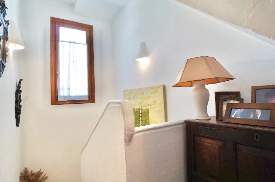 Villa in Moraira(El Andrago) zu verkaufen, Wohnfläche 307 m², Klimaanlage, Grundstück 804 m², 4 Schlafzimmer, 3 Badezimmer, Pool, ref.: CA-H-1963-AMBE-46
