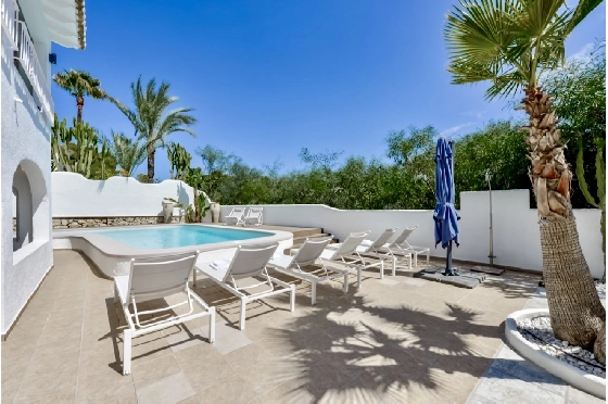 Villa in Moraira(Solpark) zu verkaufen, Wohnfläche 259 m², Klimaanlage, Grundstück 621 m², 6 Schlafzimmer, 4 Badezimmer, Pool, ref.: CA-H-1958-AMBE-2