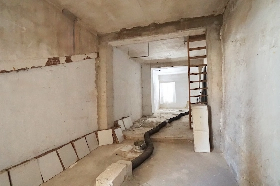 Investition in Moraira(Moraira Centre) zu verkaufen, Wohnfläche 82 m², ref.: CA-C-1975-AMBE-15
