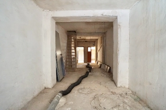 Investition in Moraira(Moraira Centre) zu verkaufen, Wohnfläche 82 m², ref.: CA-C-1975-AMBE-16