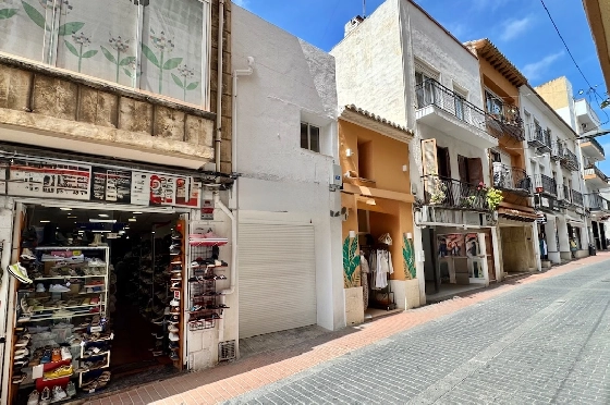 Investition in Moraira(Moraira Centre) zu verkaufen, Wohnfläche 82 m², ref.: CA-C-1975-AMBE-2
