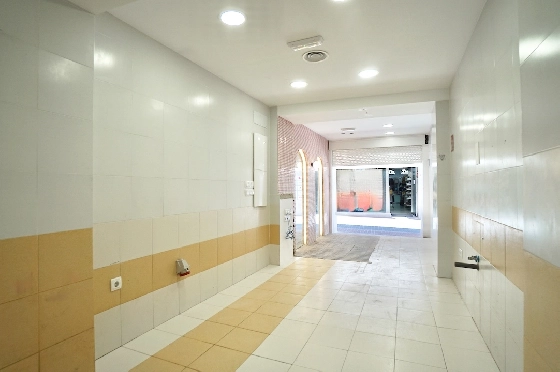 Investition in Moraira(Moraira Centre) zu verkaufen, Wohnfläche 82 m², ref.: CA-C-1975-AMBE-4
