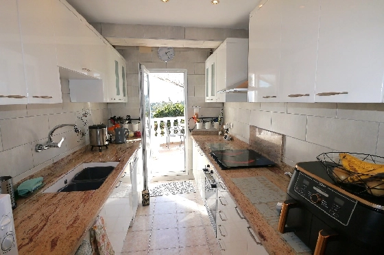 Villa in Benissa(Benissa Costa) zu verkaufen, Wohnfläche 161 m², Grundstück 829 m², 5 Schlafzimmer, 4 Badezimmer, Pool, ref.: CA-V-14169-15