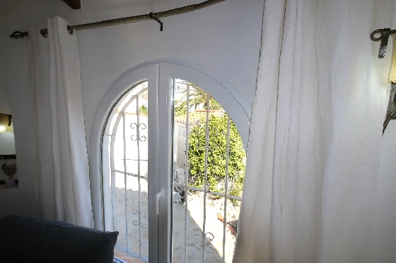 Villa in Benissa(Benissa Costa) zu verkaufen, Wohnfläche 161 m², Grundstück 829 m², 5 Schlafzimmer, 4 Badezimmer, Pool, ref.: CA-V-14169-9