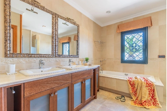 Finca in Benissa(Benimarco) zu verkaufen, Wohnfläche 608 m², Grundstück 3959 m², 5 Schlafzimmer, 5 Badezimmer, Pool, ref.: CA-F-96207-34