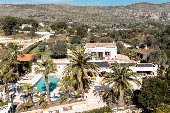 Finca in Teulada(Partida Canor) zu verkaufen, Wohnfläche 460 m², Grundstück 5100 m², 3 Schlafzimmer, 3 Badezimmer, Pool, ref.: CA-F-85622-4