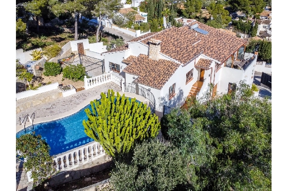 Villa in Moraira(Moraira) zu verkaufen, Wohnfläche 285 m², Grundstück 960 m², 4 Schlafzimmer, 3 Badezimmer, Pool, ref.: CA-V-59316-15