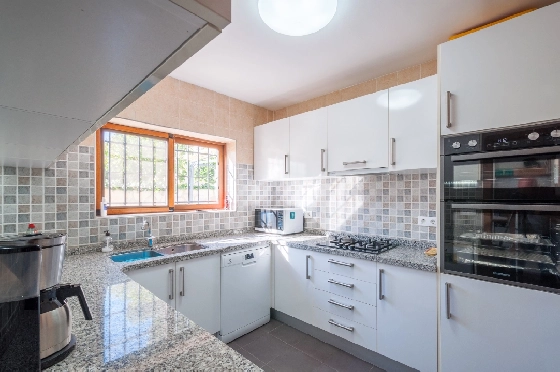Villa in Moraira(Moraira) zu verkaufen, Wohnfläche 285 m², Grundstück 960 m², 4 Schlafzimmer, 3 Badezimmer, Pool, ref.: CA-V-59316-3